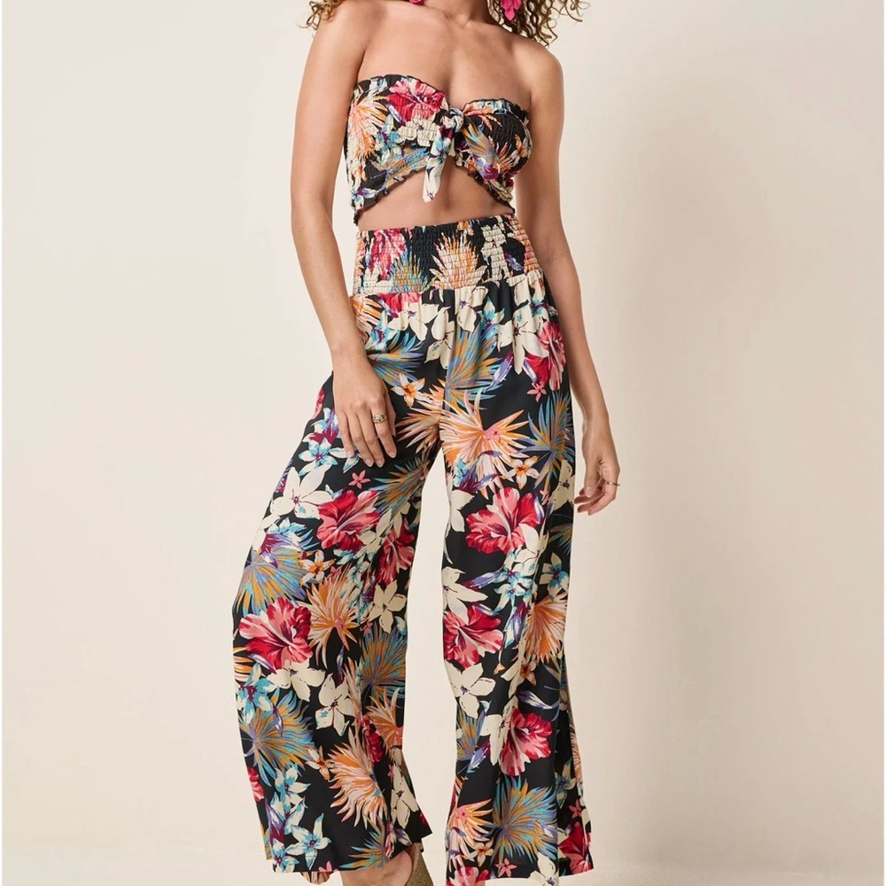 Floral Wide Leg Pants - Picture 4 of 9